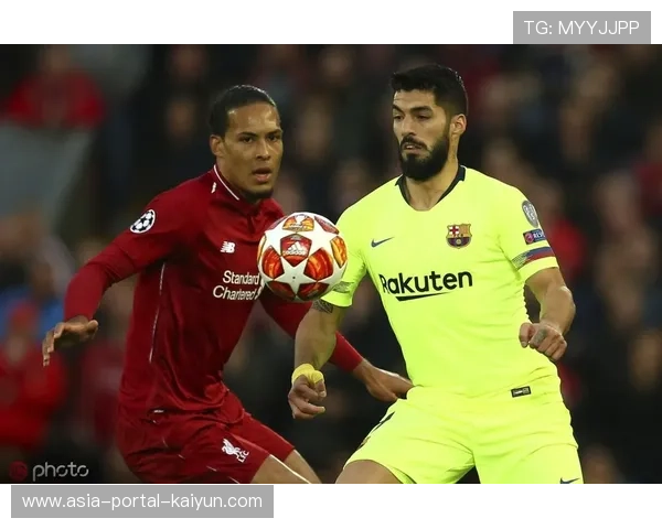 利物浦球迷安菲尔德高唱“你永远不会独行”致敬杰拉德