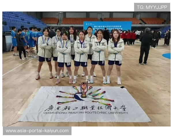 2025年上海市青少年手球锦标赛(女子AB组)落幕,同洲模范学校与宝山区队分获A、B组冠军 2025年上海市青少年手球锦标赛(女子AB组)落幕,同洲模范学校与宝山区队分获A、B组冠军