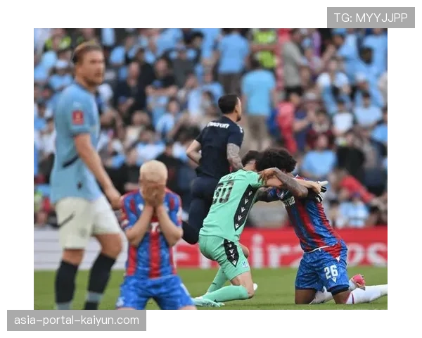 尼斯队内训练视频流出，显示球队正重点演练禁区前沿间接任意球的多套战术